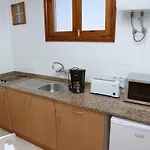 Strelitzias Apartment *