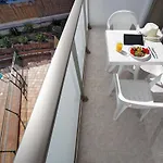 Strelitzias Apartament