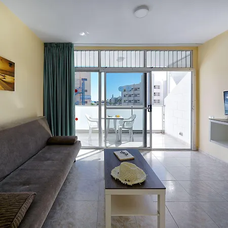 Strelitzias Apartman *