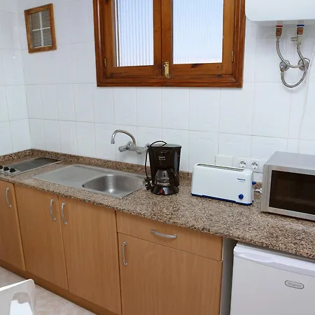 Strelitzias Appartement *
